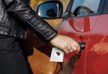 Spigen的折扣AirFit钱包卡包可让您在钱包中安装AirTag