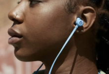 新的AppleMusic学生促销活动赠送BeatsFlex耳机