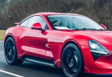 TVR 将把 V8 和 EV Griffith 车型推向全球